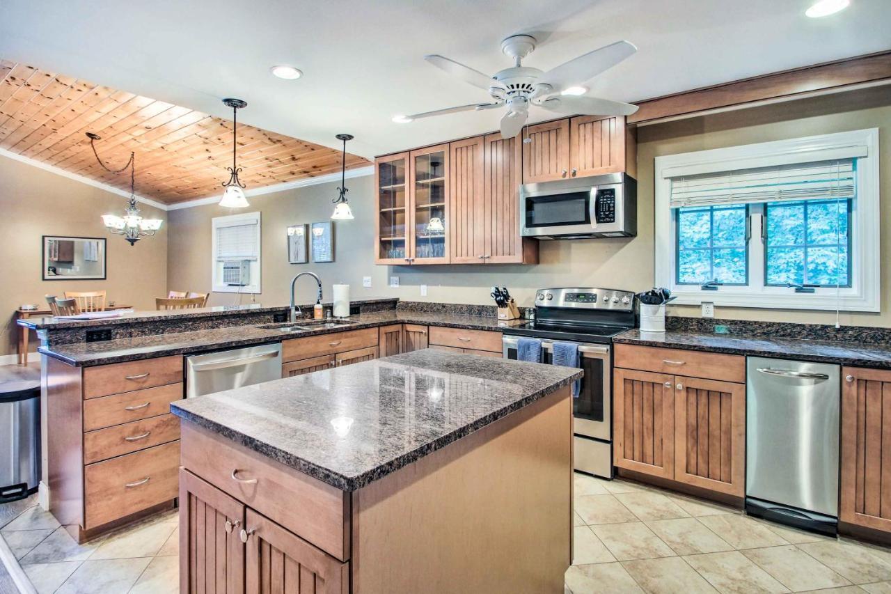 Readfield Retreat With Lake Maranacook Views! Екстериор снимка